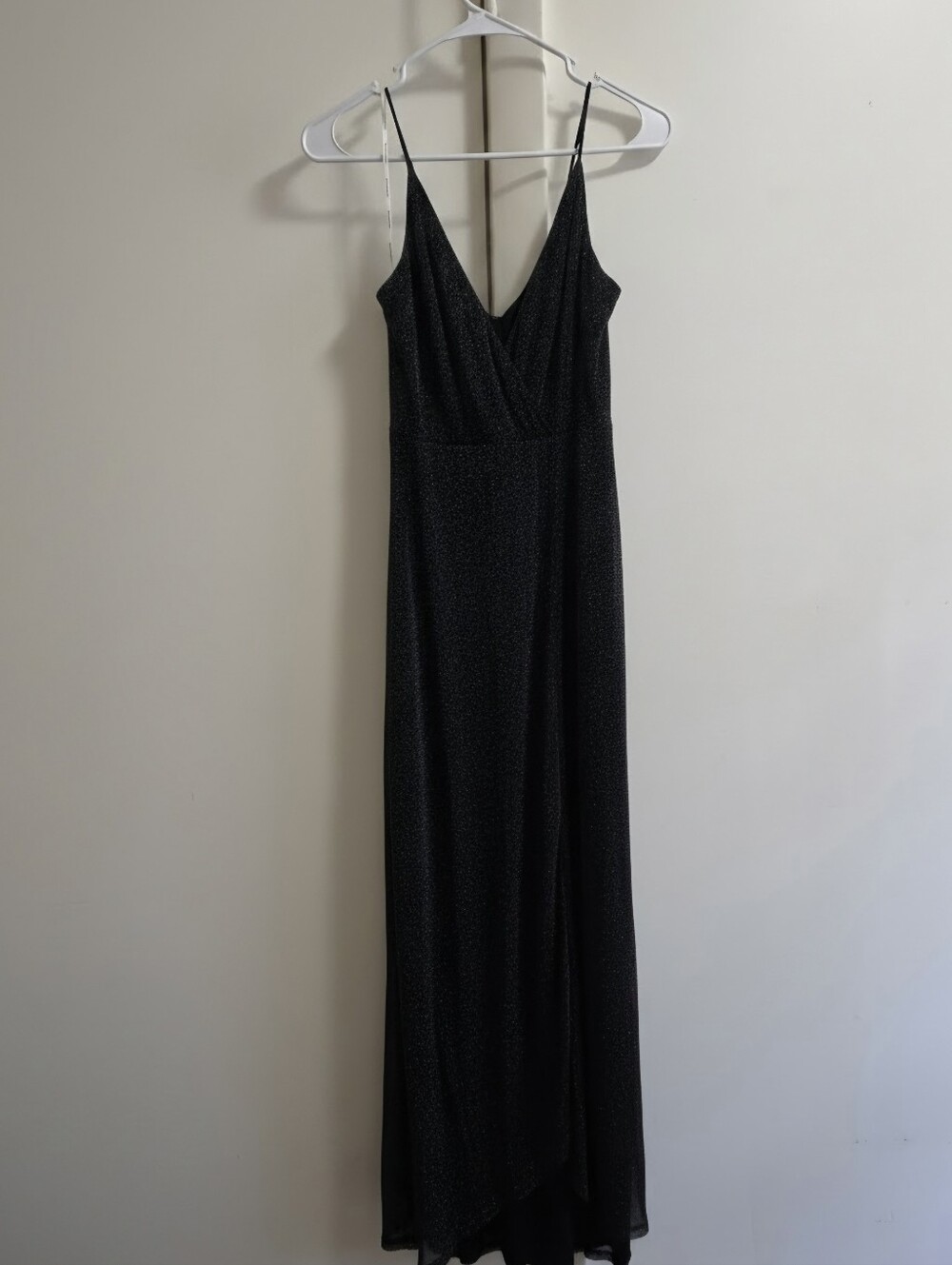 Sleek Black Spaghetti-Strap Maxi Dress